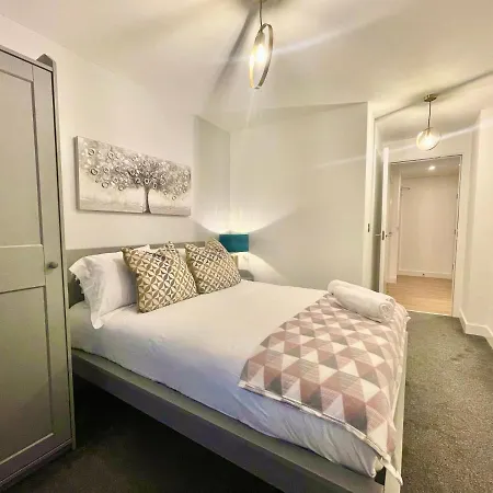 Апартаменти Chic Apartment, Free Parking, Balcony