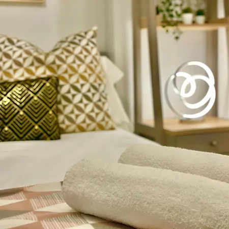 Апартаменти Chic Apartment, Free Parking, Balcony *