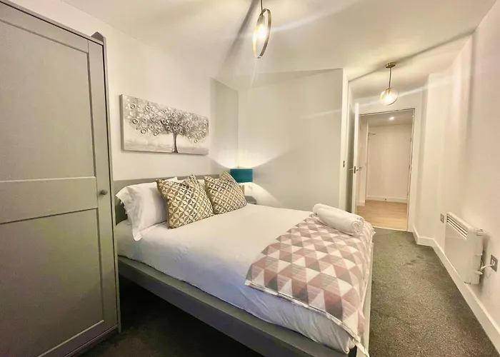 Апартаменти Chic Apartment, Free Parking, Balcony