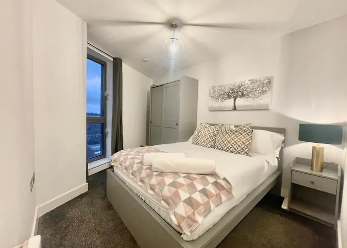 Chic Apartment, Free Parking, Balcony Λιντς