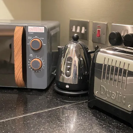 Chic Apartment, Free Parking, Balcony *